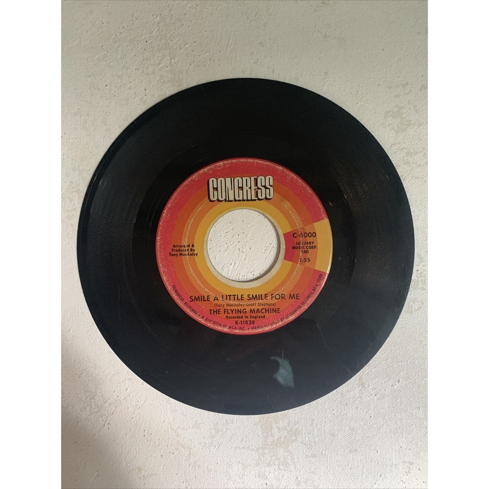 45 Record - The Flying Machine - Smile a Little Smile For‎ Me / Maybe We've Been